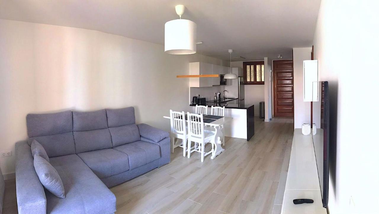 Parque Santiago I - 2 Bedroom - 1 Bathroom - Open Plan Living - Kitchen Area - Extra Large Balcony - First Floor Apartment Playa de las Americas  Esterno foto