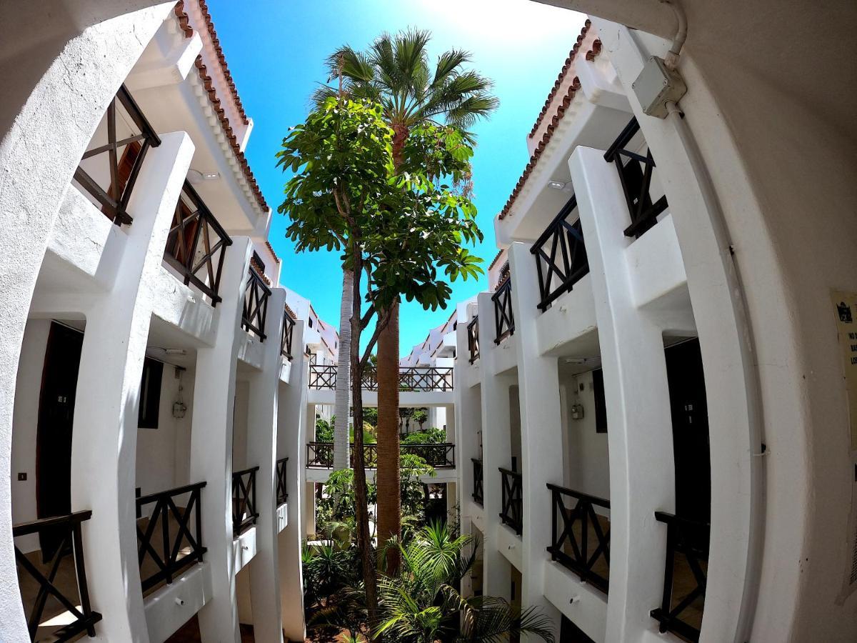 Parque Santiago I - 2 Bedroom - 1 Bathroom - Open Plan Living - Kitchen Area - Extra Large Balcony - First Floor Apartment Playa de las Americas  Esterno foto